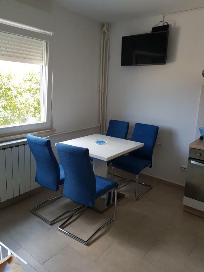 Vigo Apartman Pula Buitenkant foto