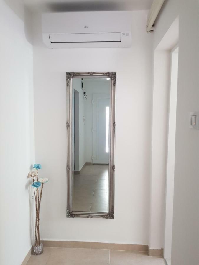 Vigo Apartman Pula Buitenkant foto